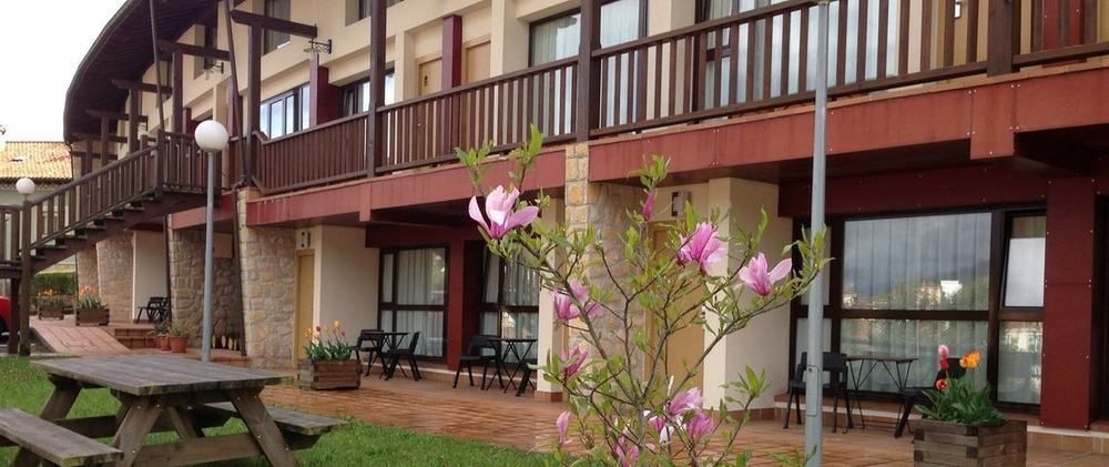 Apartamentos Aldea Del Puente Cangas de Onis Exterior photo